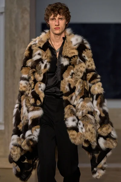 Look 153